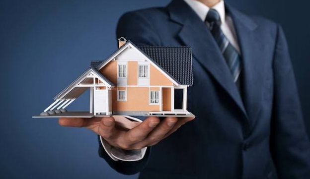 Manfaat Menggunakan Jasa Agen Properti Saat Membeli Rumah