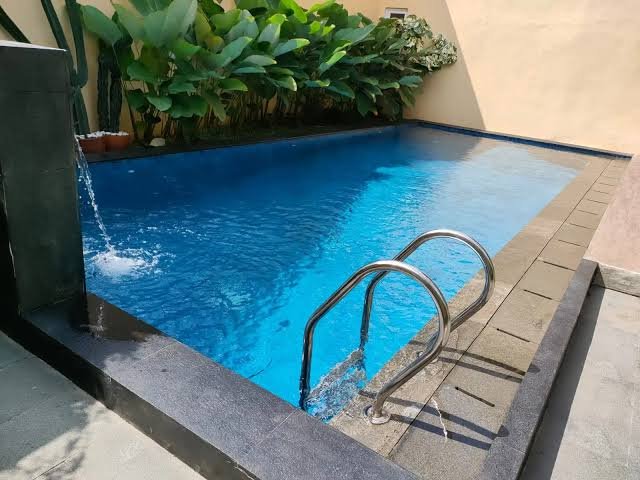 Tips Merawat Kolam Renang Pribadi di Rumah Agar Selalu Bersih